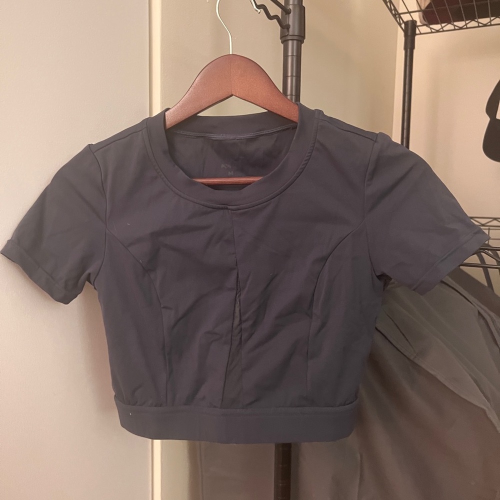 Popflex Wanderbra in evergreen—Cropped top with front mesh insert & cutout back